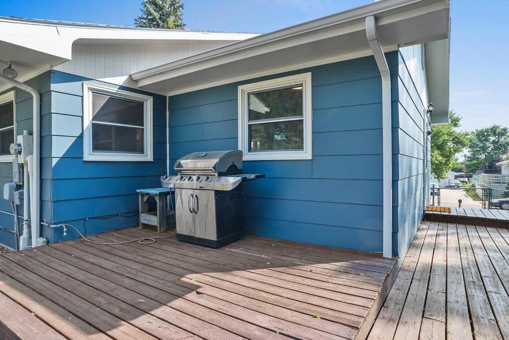 Roomy 5 Bed 3 Bath Fire Place Large Outdoor Space Rapid City Eksteriør bilde